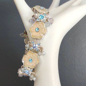 Floral stretch bracelet w/beaded dangles & crystal